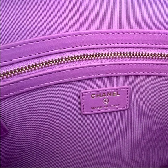 CHANEL Caviar Quilted Pouch Clutch - Picture 4 of 5